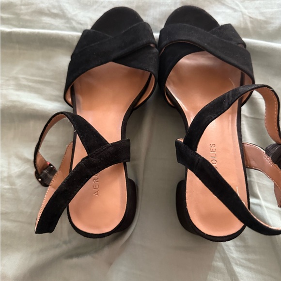 AEROSOLES Women's Elegant Black Sandals - Picture 3 of 6